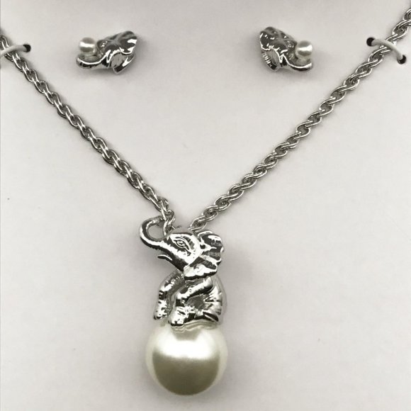 -NEW Elephant Pearl Pendant Necklace & Earrings Set - Picture 4 of 12